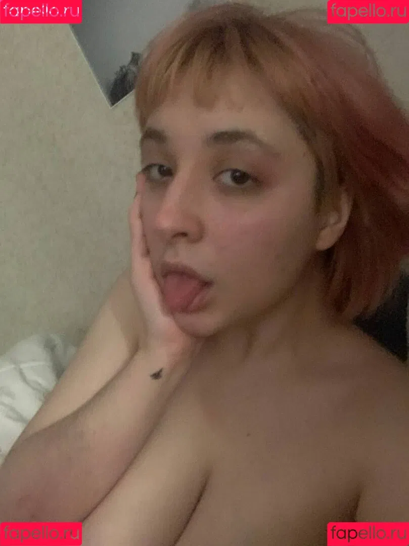 youramoureux Onlyfans Photo Gallery 