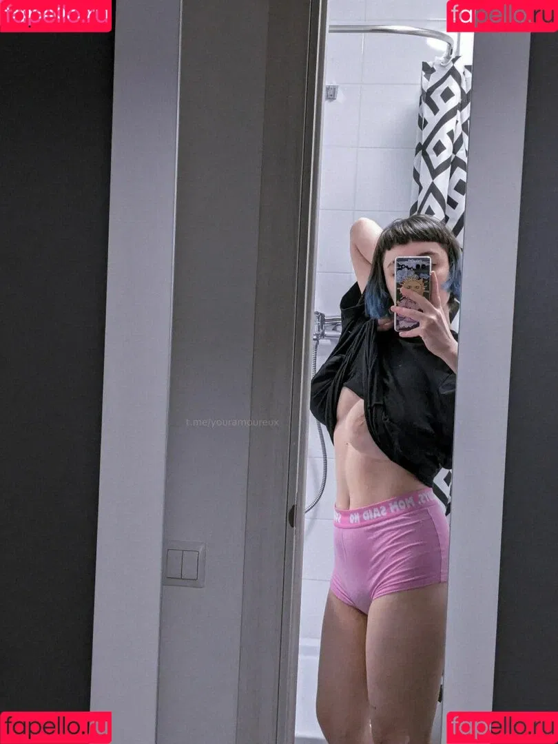 youramoureux Onlyfans Photo Gallery 