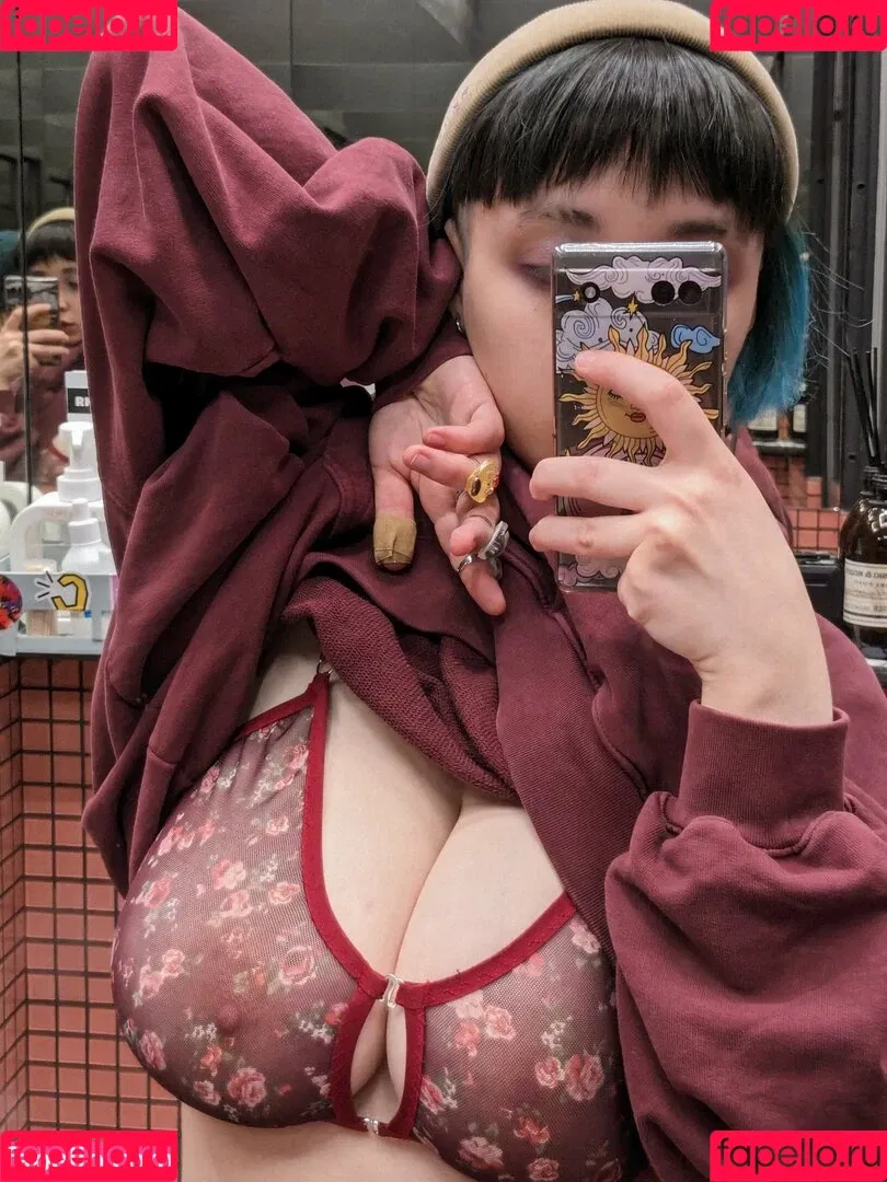 youramoureux Onlyfans Photo Gallery 