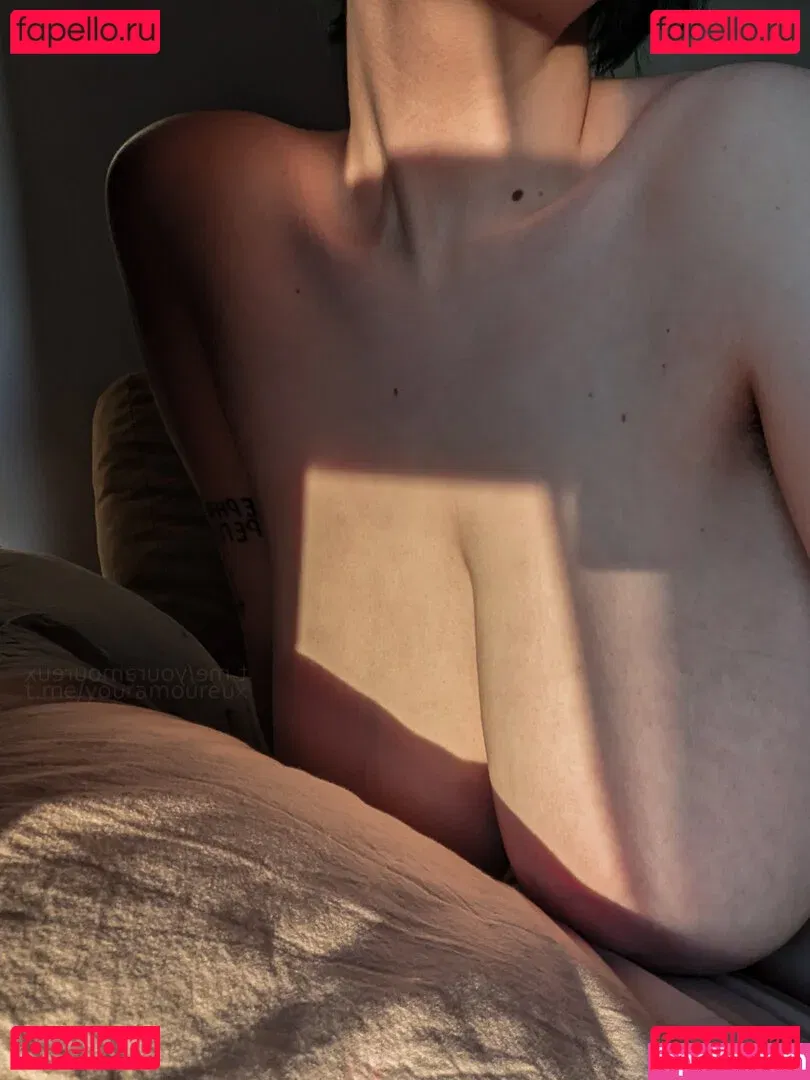 youramoureux Onlyfans Photo Gallery 