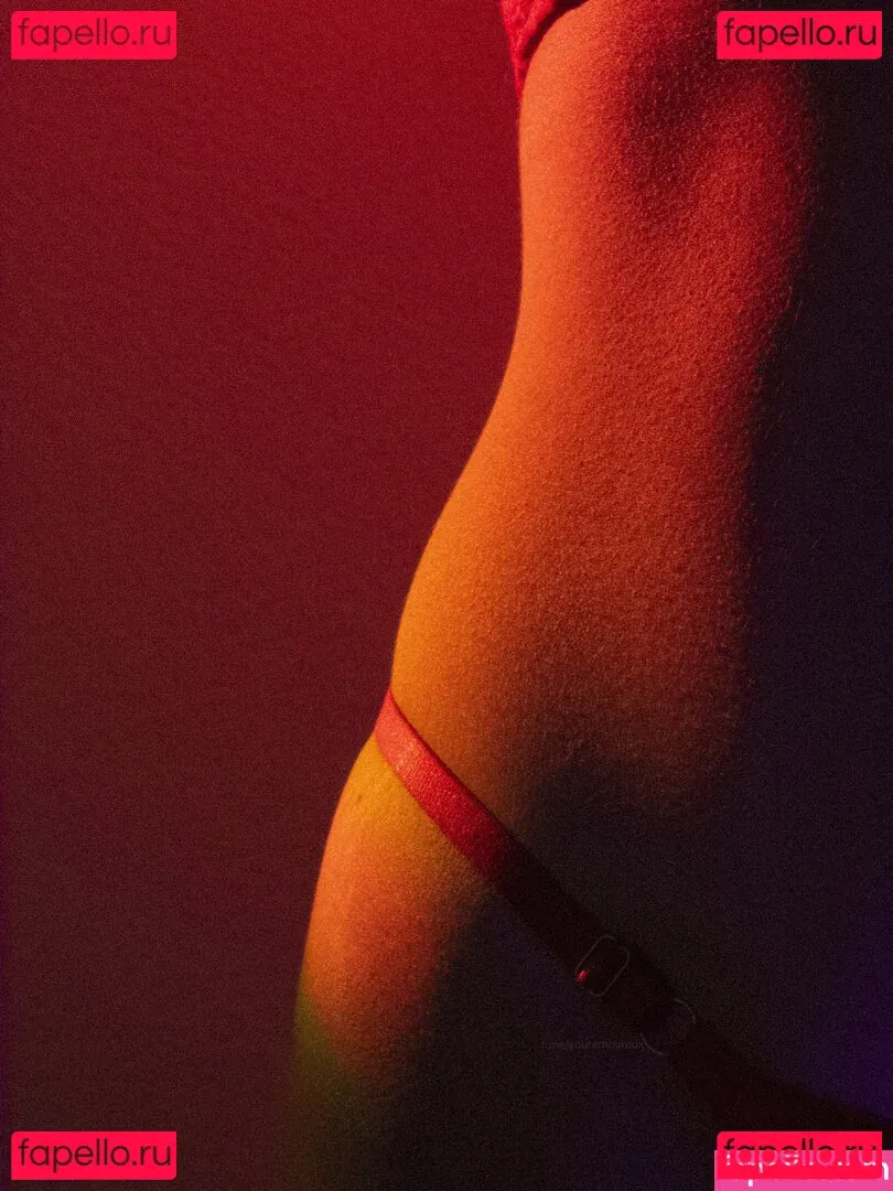 youramoureux Onlyfans Photo Gallery 