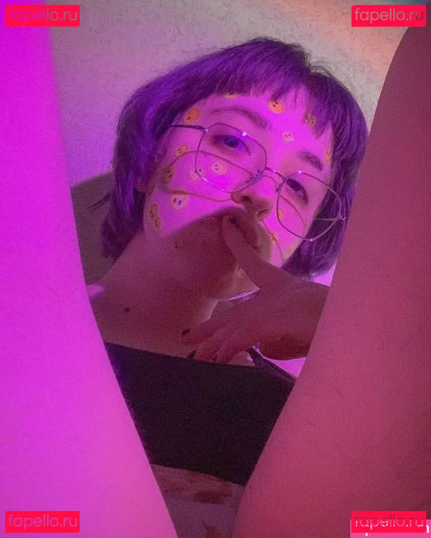 youramoureux Onlyfans Photo Gallery 