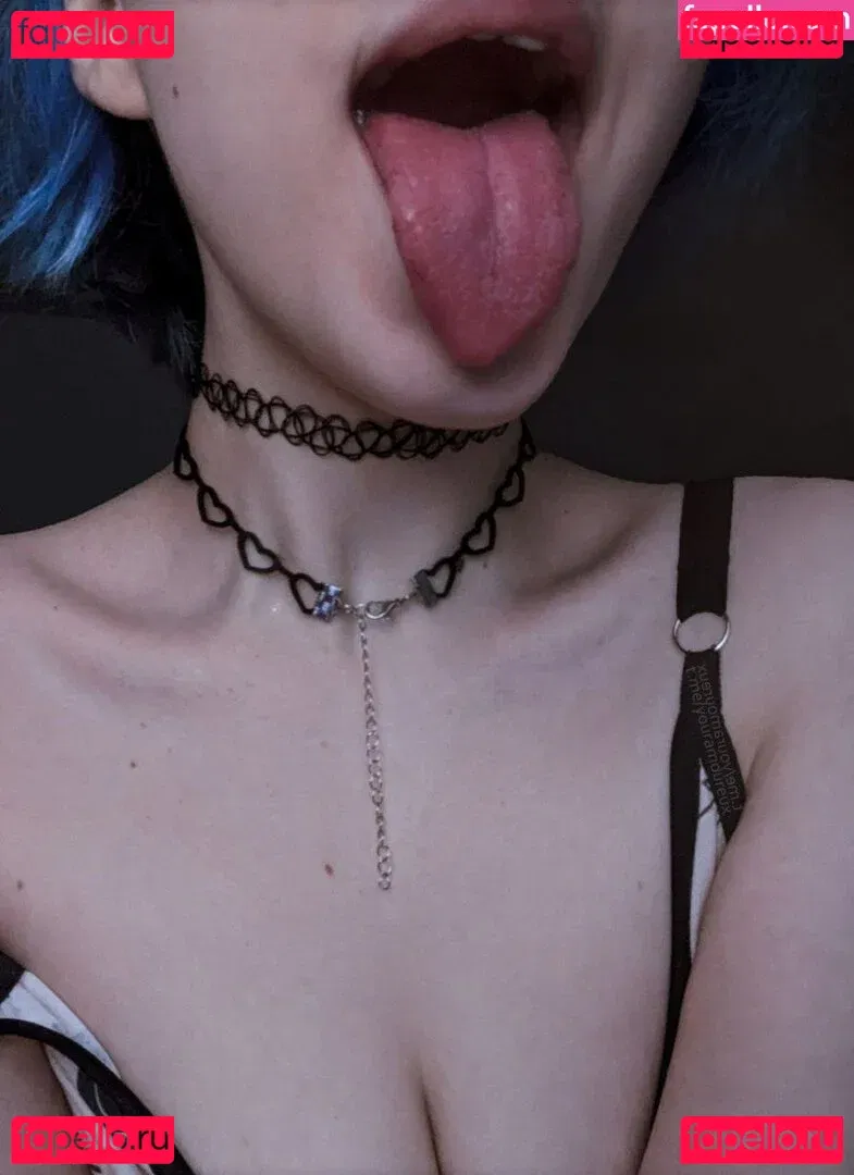 youramoureux Onlyfans Photo Gallery 