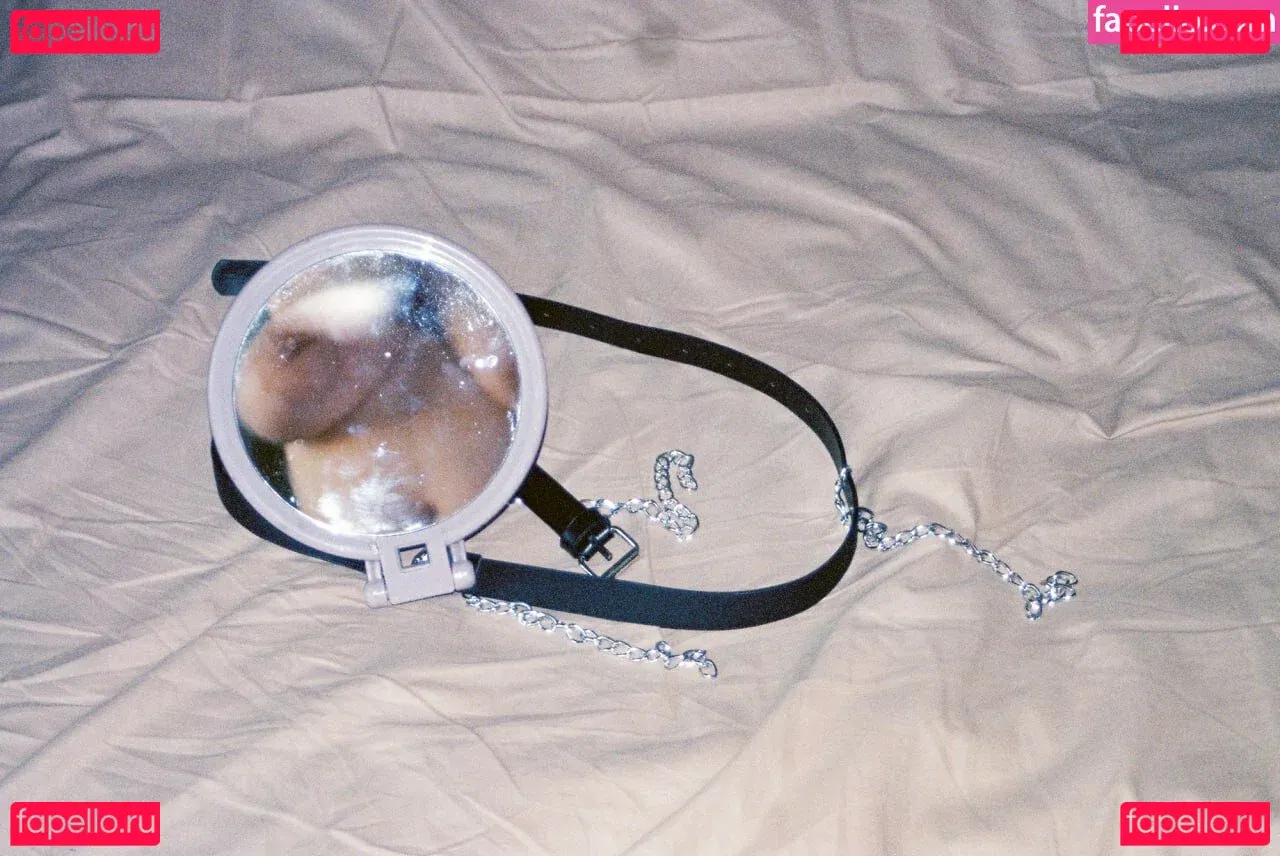 youramoureux Onlyfans Photo Gallery 