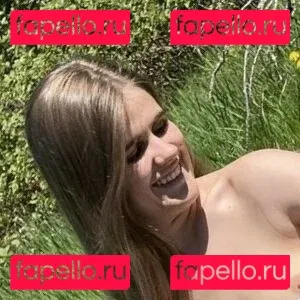 Lucid Dahlia Onlyfans Photo Gallery 