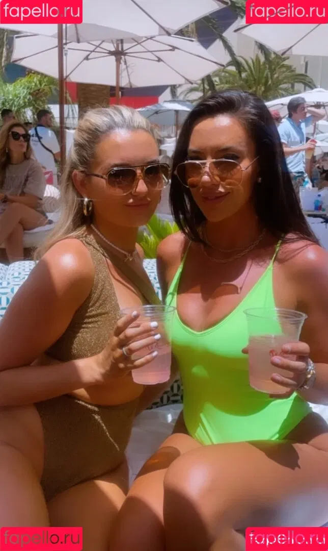 kayleighm12 Onlyfans Photo Gallery 