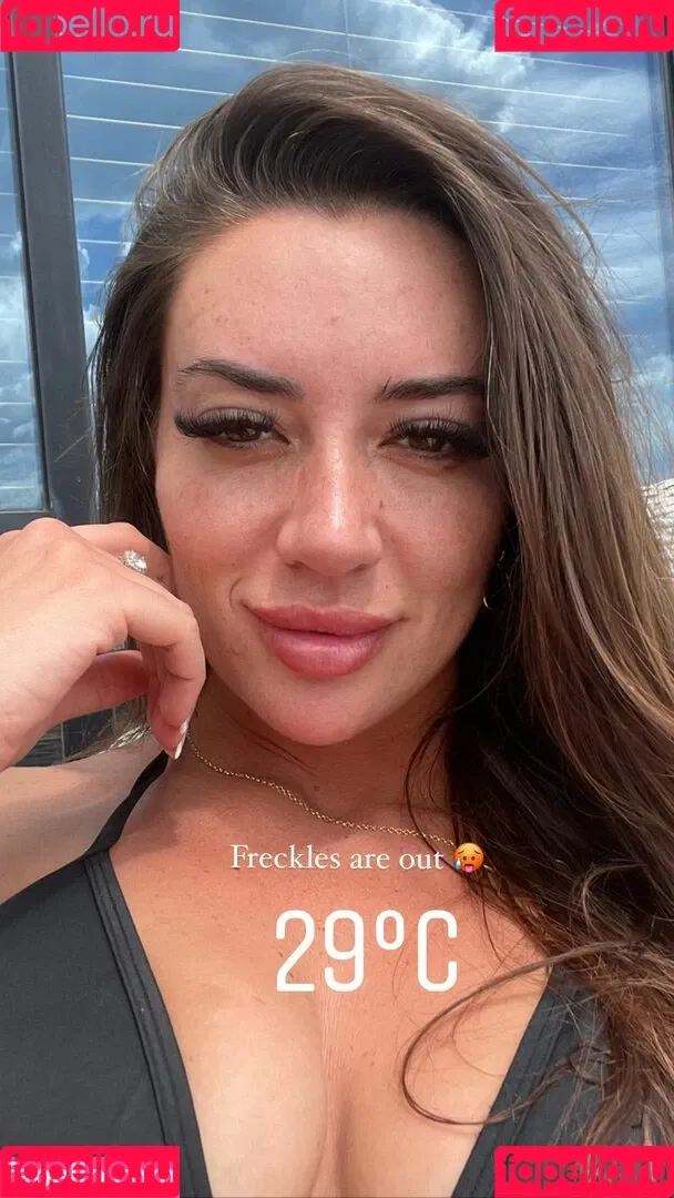 kayleighm12 Onlyfans Photo Gallery 