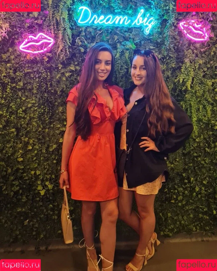 kayleighm12 Onlyfans Photo Gallery 