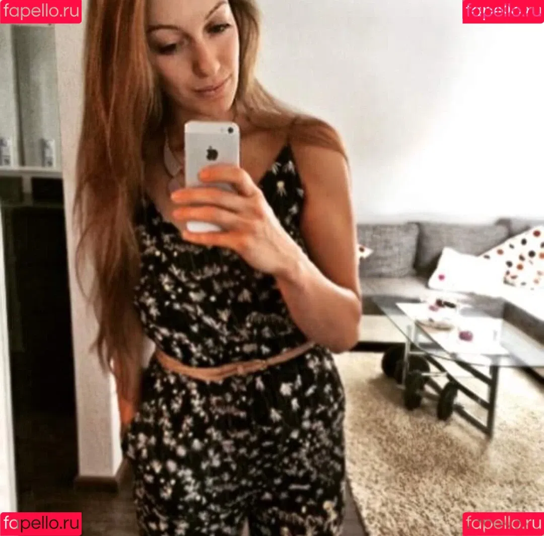 Lola Sparks Onlyfans Photo Gallery 