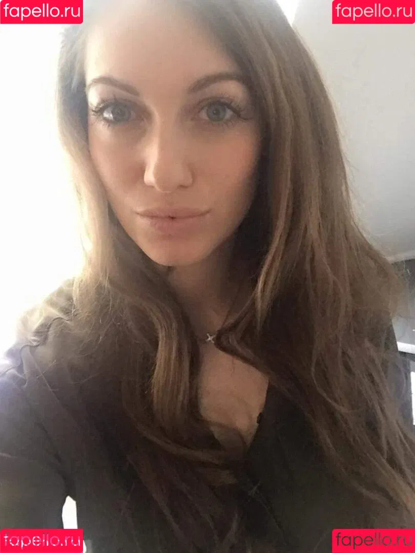 Lola Sparks Onlyfans Photo Gallery 