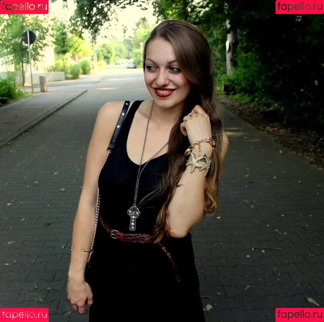 Lola Sparks Onlyfans Photo Gallery 