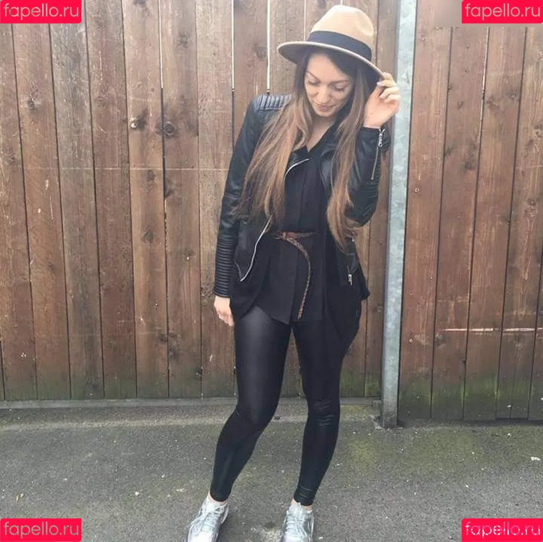 Lola Sparks Onlyfans Photo Gallery 