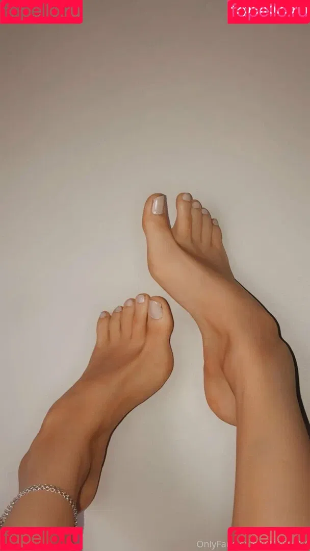 unigirlfeet Onlyfans Photo Gallery 
