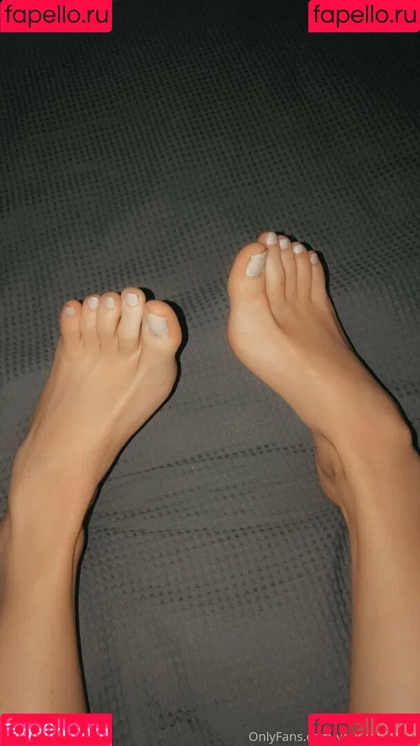 unigirlfeet Onlyfans Photo Gallery 