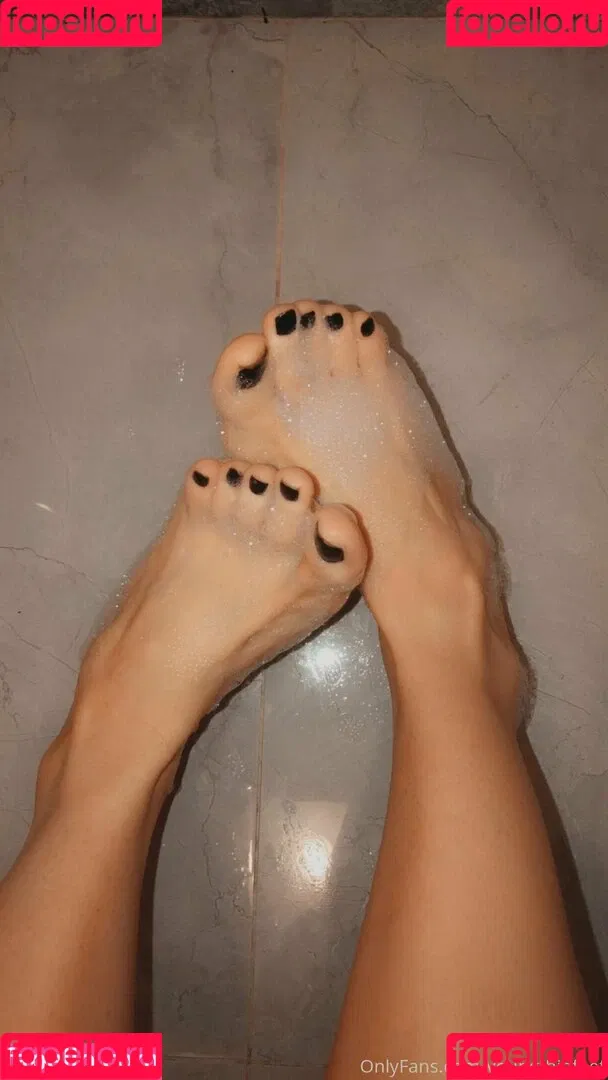 unigirlfeet Onlyfans Photo Gallery 