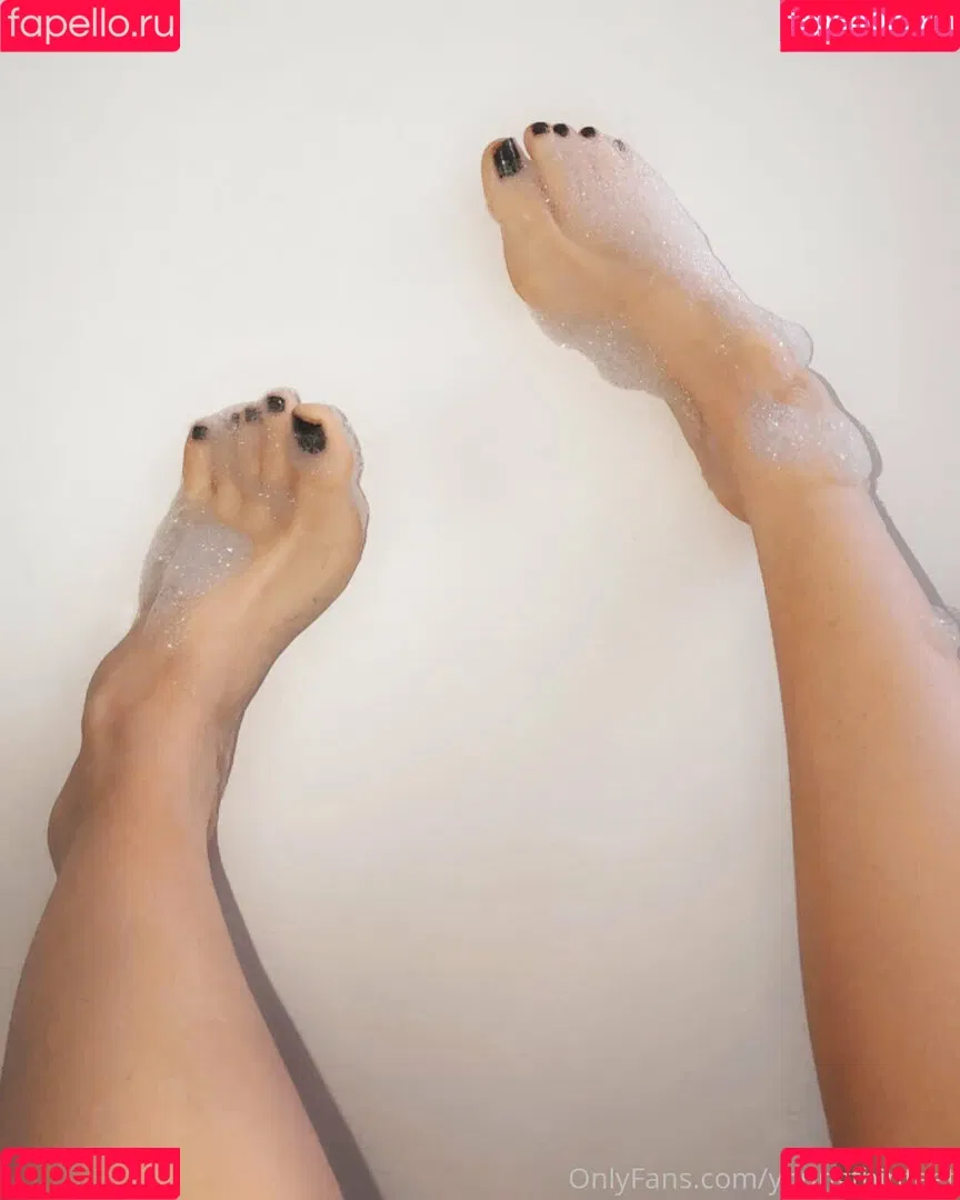 unigirlfeet Onlyfans Photo Gallery 