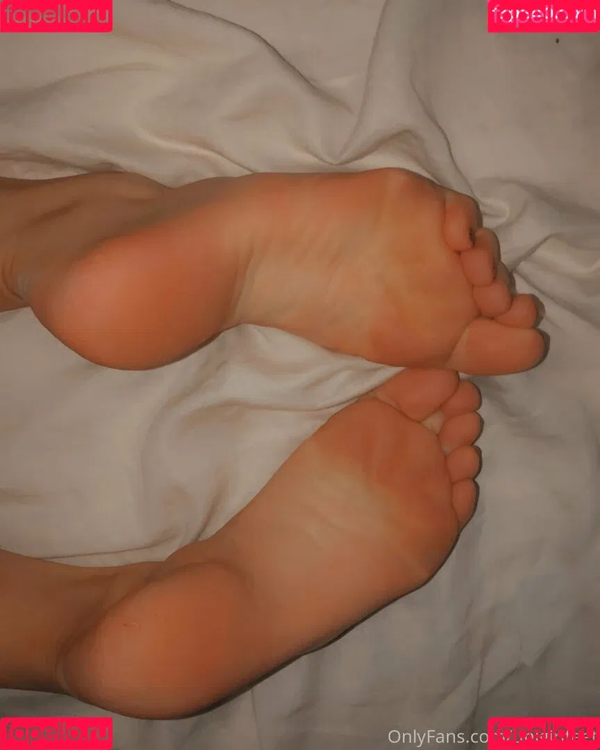 unigirlfeet Onlyfans Photo Gallery 