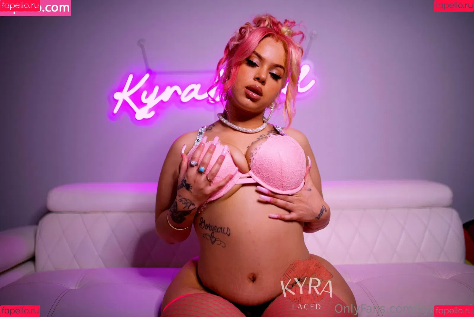 kyralaced Onlyfans Photo Gallery 