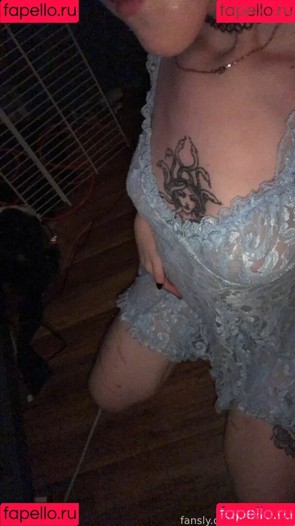 vapew0rm Onlyfans Photo Gallery 