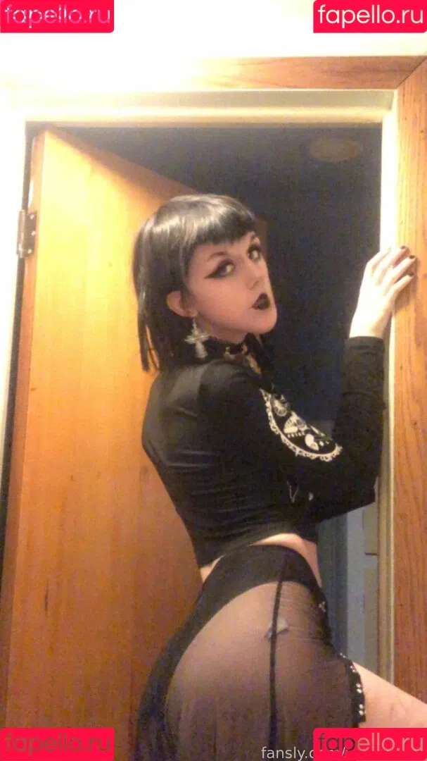 vapew0rm Onlyfans Photo Gallery 