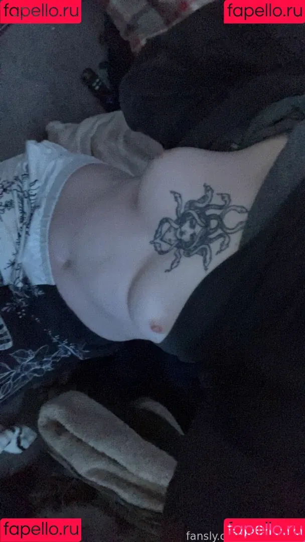 vapew0rm Onlyfans Photo Gallery 