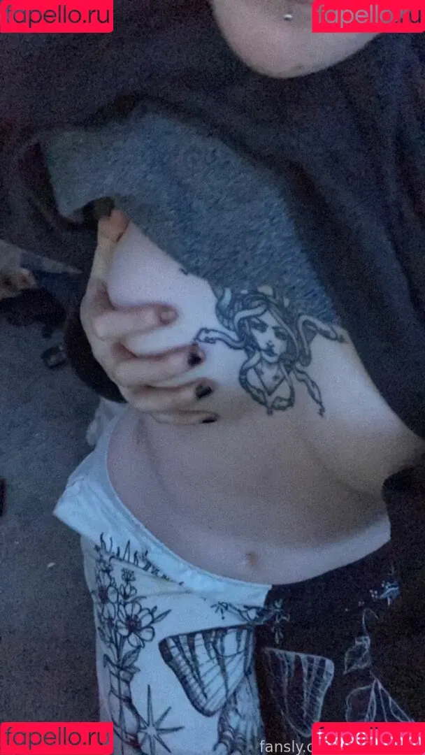 vapew0rm Onlyfans Photo Gallery 