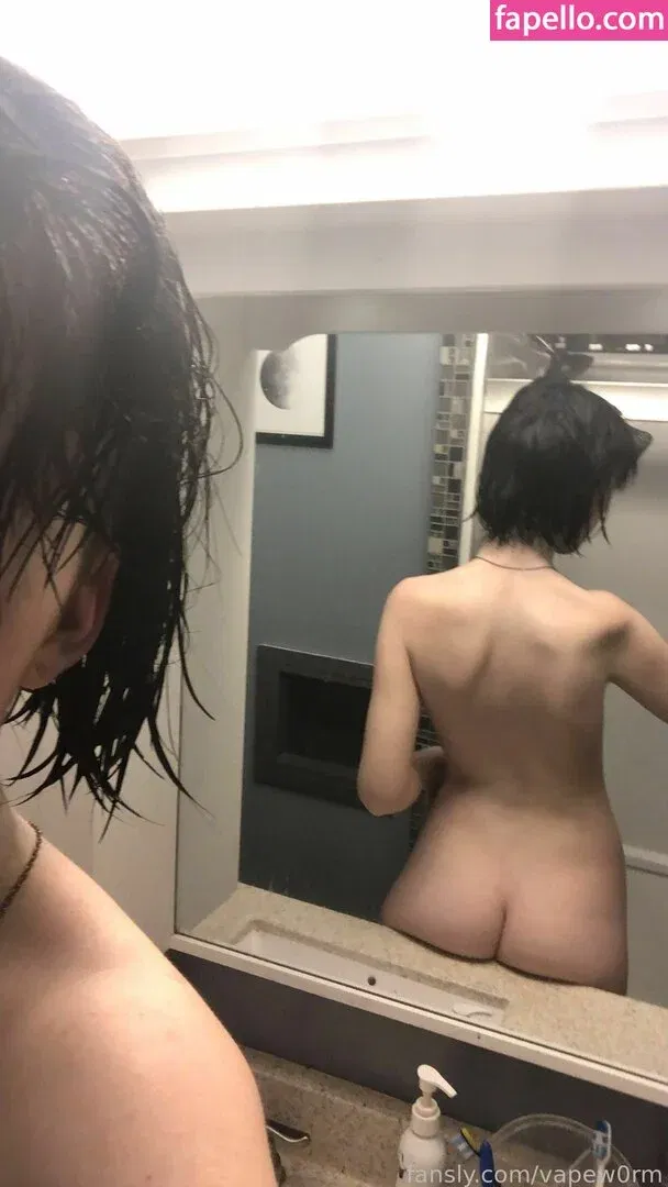vapew0rm Onlyfans Photo Gallery 