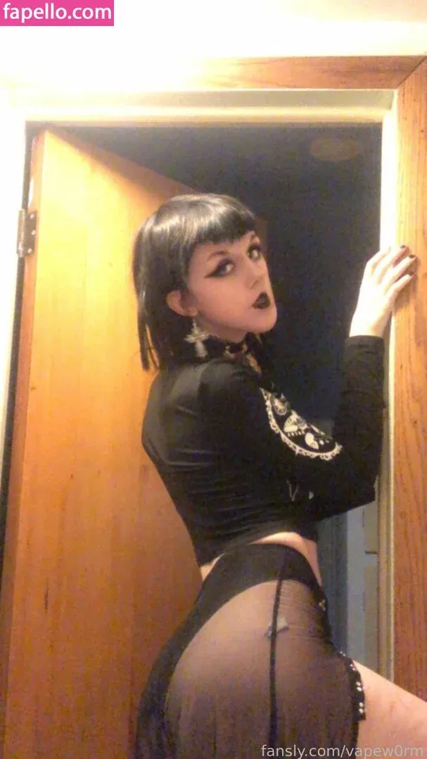 vapew0rm Onlyfans Photo Gallery 