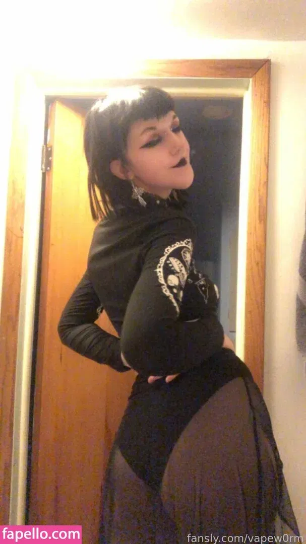 vapew0rm Onlyfans Photo Gallery 