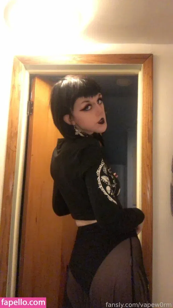 vapew0rm Onlyfans Photo Gallery 