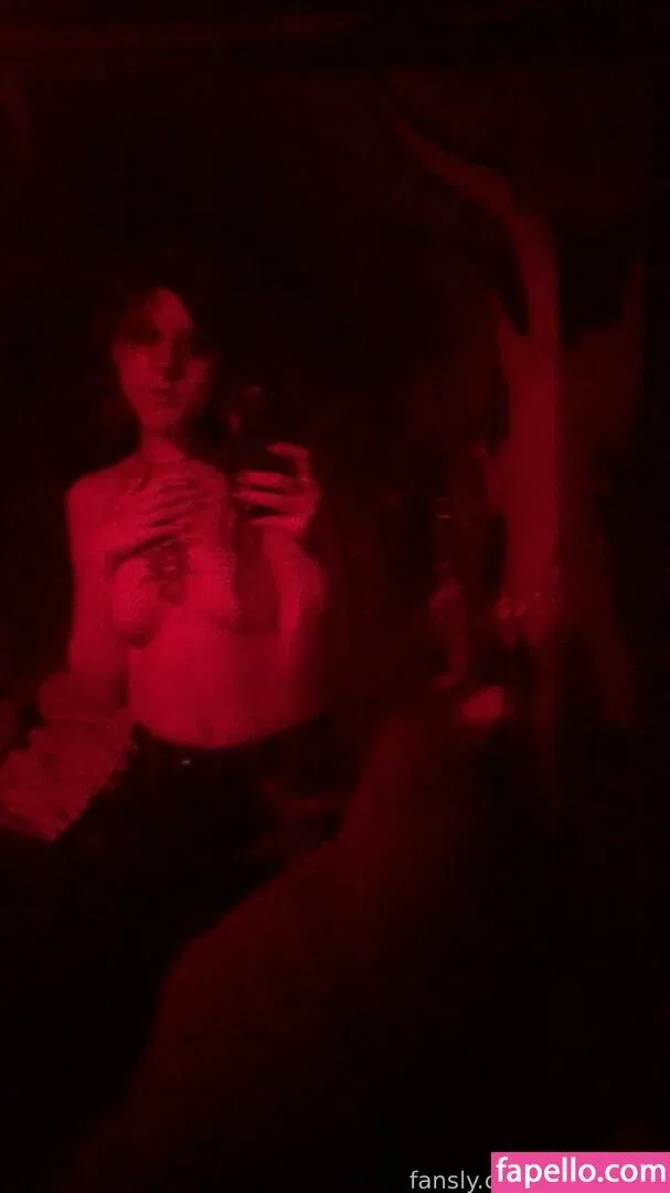 vapew0rm Onlyfans Photo Gallery 