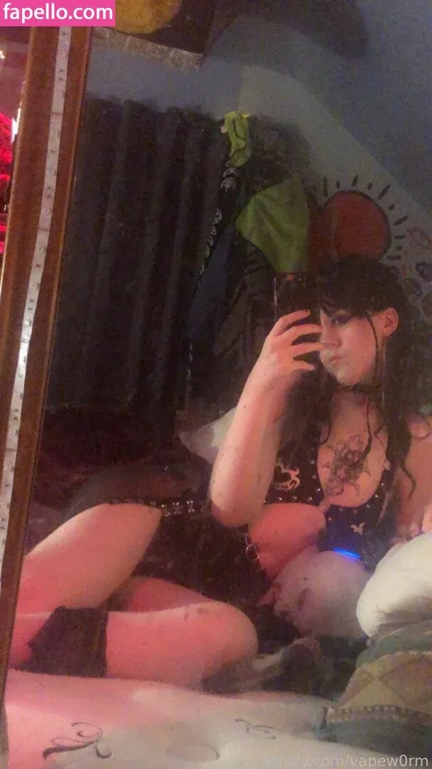 vapew0rm Onlyfans Photo Gallery 