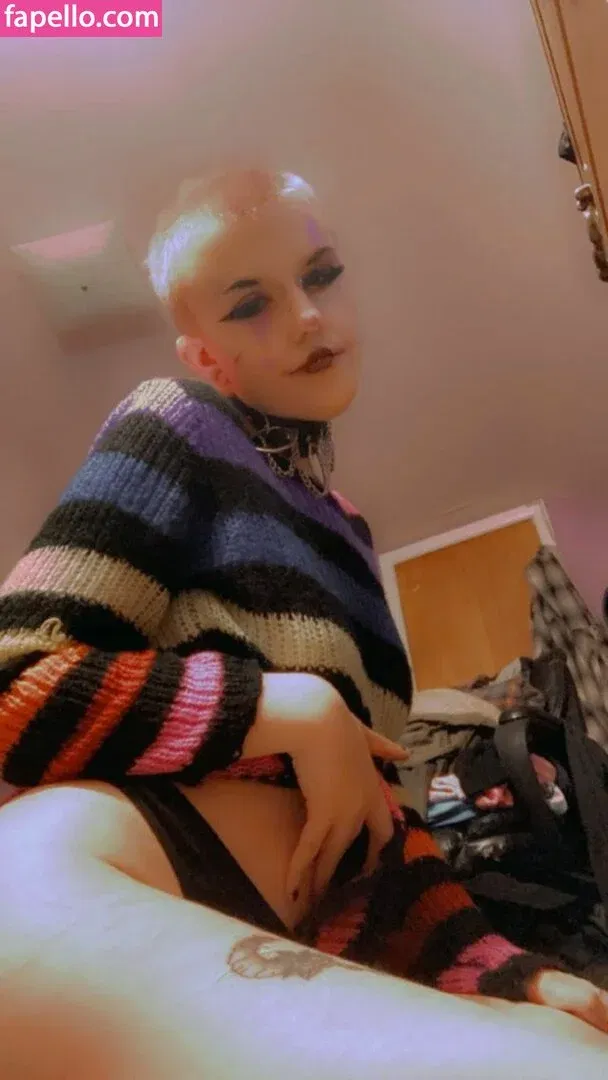 vapew0rm Onlyfans Photo Gallery 