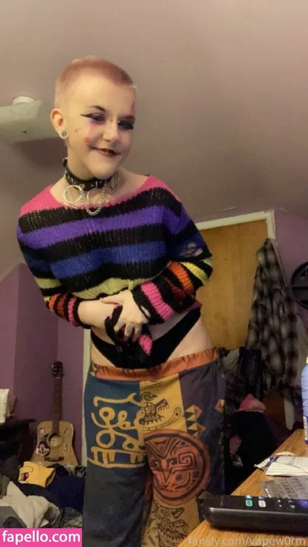 vapew0rm Onlyfans Photo Gallery 