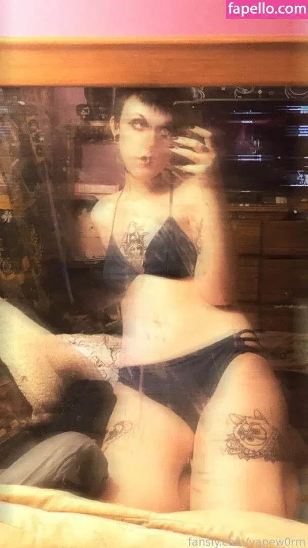 vapew0rm Onlyfans Photo Gallery 