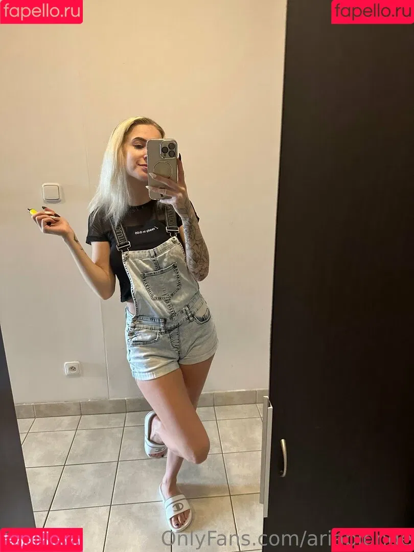 ariablonde Onlyfans Photo Gallery 