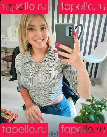 ariablonde Onlyfans Photo Gallery 
