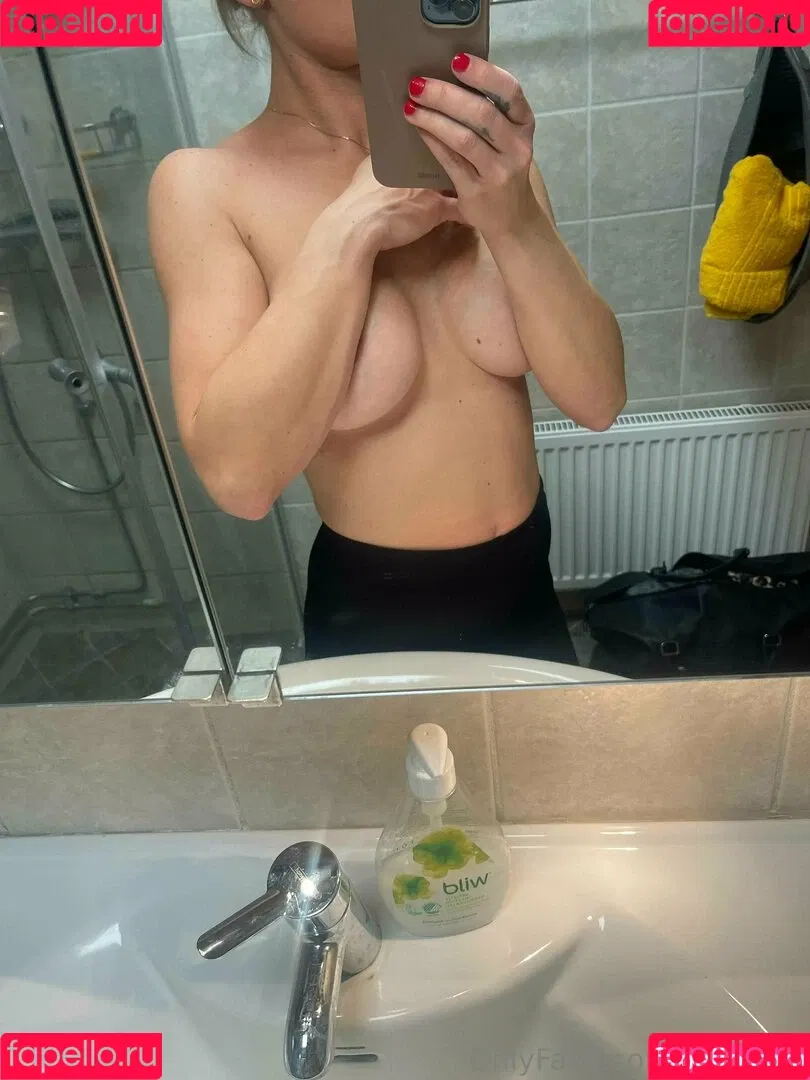 swenora Onlyfans Photo Gallery 