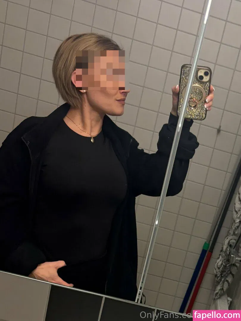 swenora Onlyfans Photo Gallery 