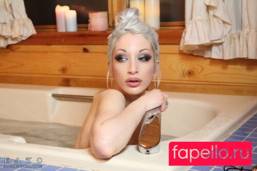 Kato Steampunk Nude Onlyfans Photo 3