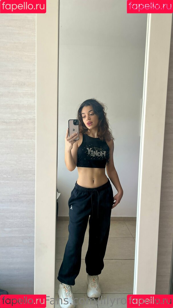 roleplaylily Onlyfans Photo Gallery 