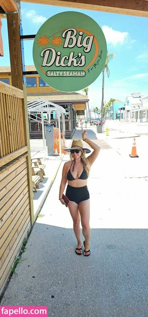 Hotwifejuniper Onlyfans Photo Gallery 