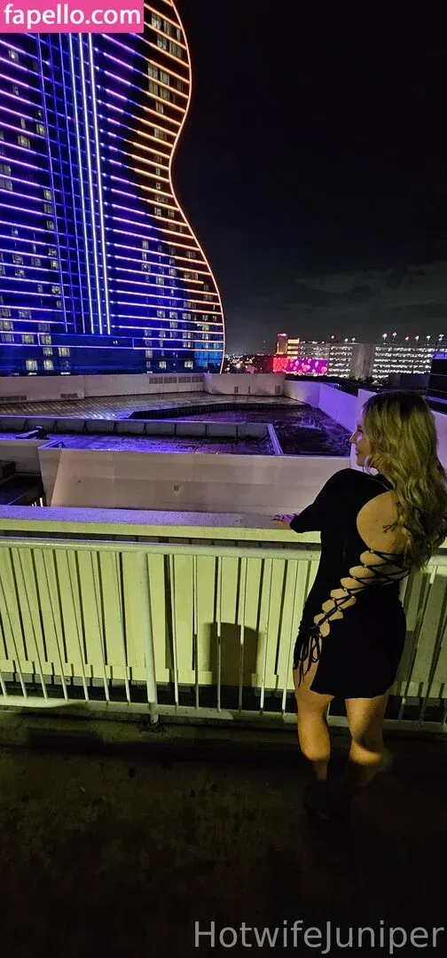 Hotwifejuniper Onlyfans Photo Gallery 