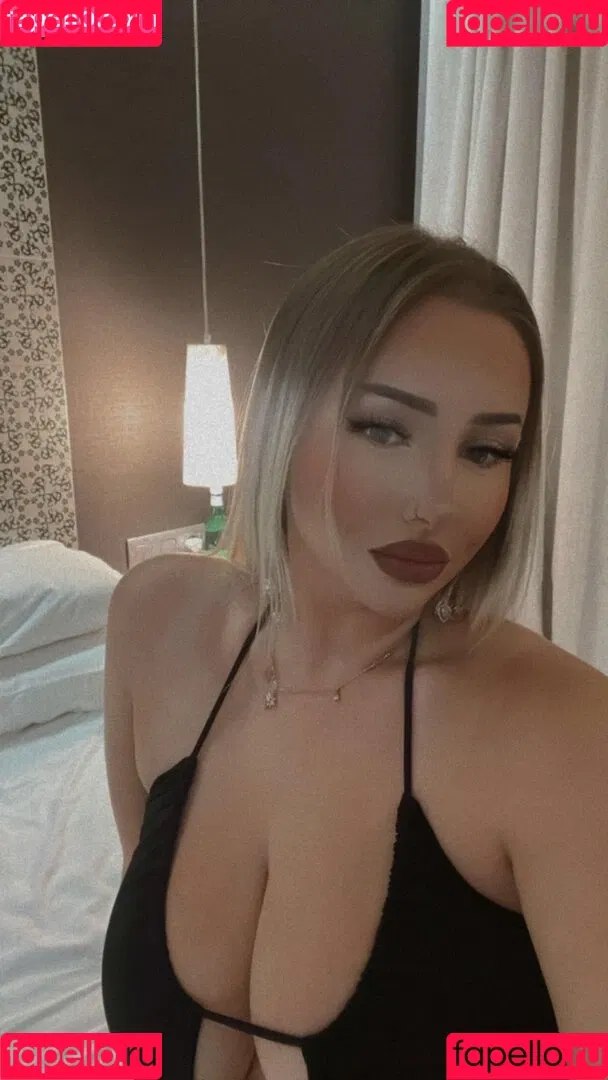 Desii77 Onlyfans Photo Gallery 