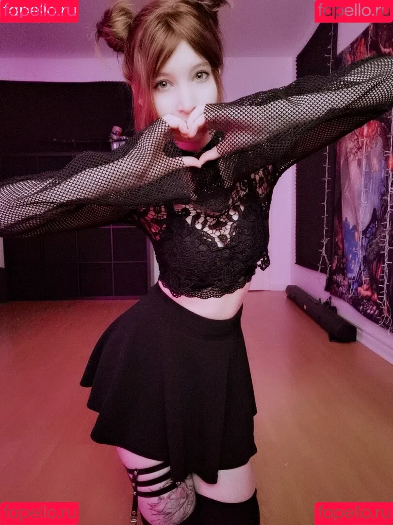 Yakisa Onlyfans Photo Gallery 