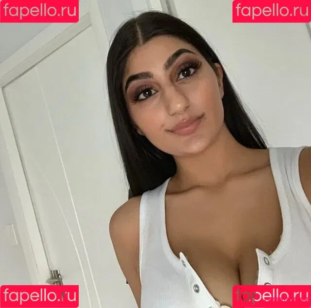 Busty Indian Onlyfans Photo Gallery 