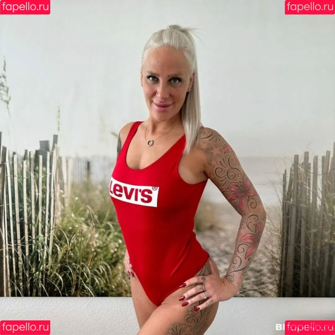 Lara Cumkitten Onlyfans Photo Gallery 