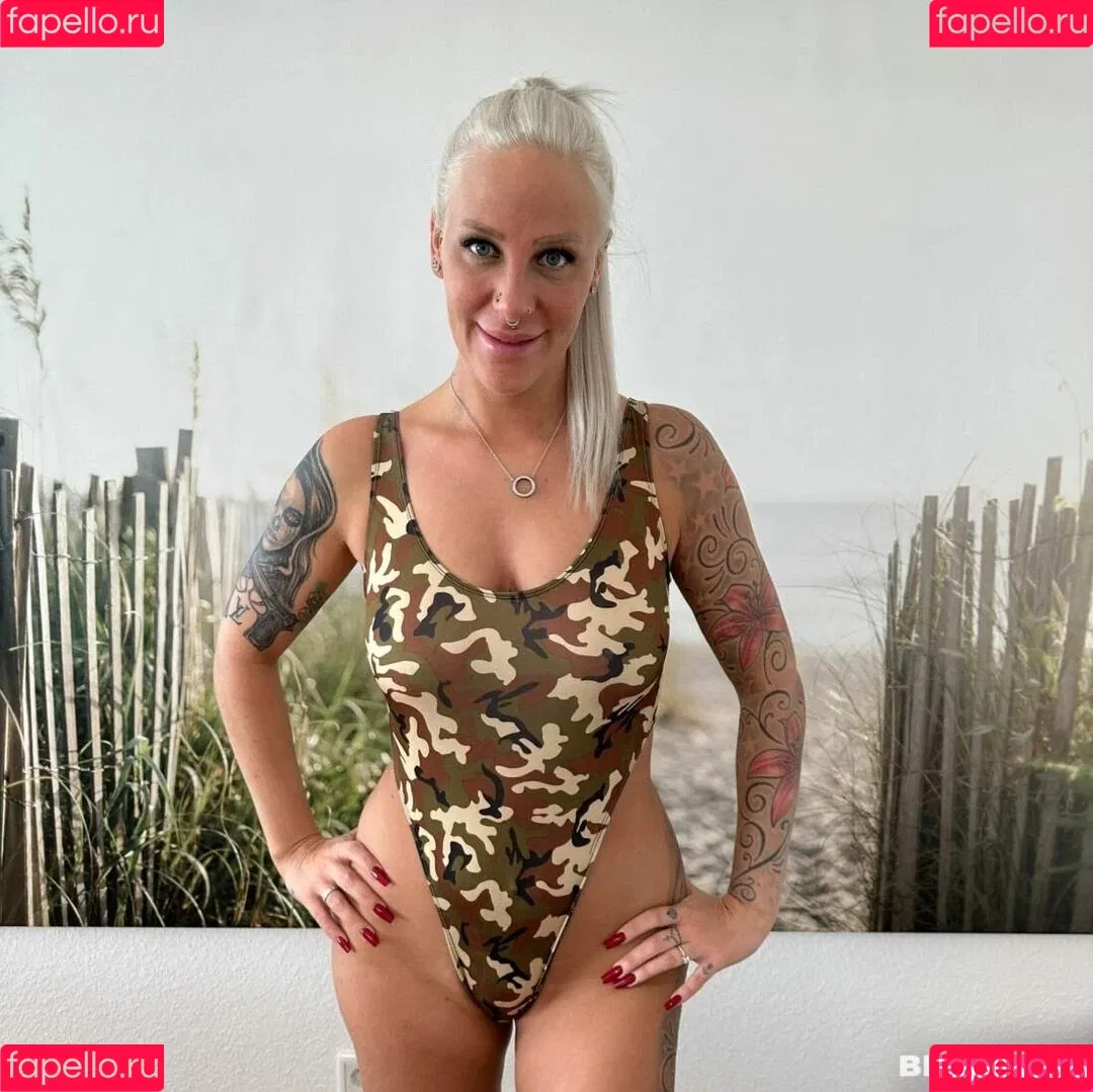 Lara Cumkitten Onlyfans Photo Gallery 