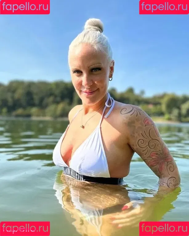Lara Cumkitten Onlyfans Photo Gallery 