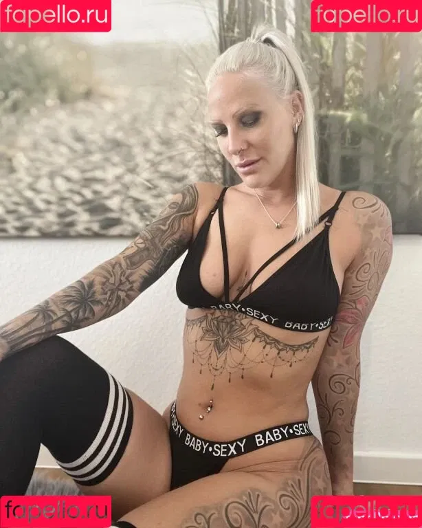 Lara Cumkitten Onlyfans Photo Gallery 